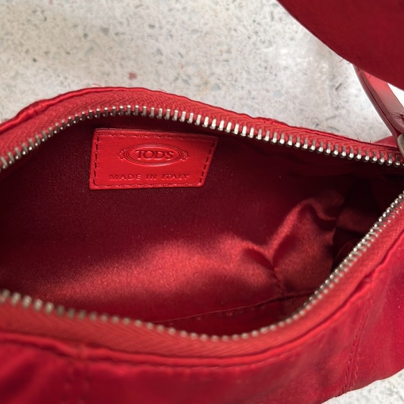 Tod’s Bamboo Red Satin Mini Evening Barrel Bag - Picture 9 of 16